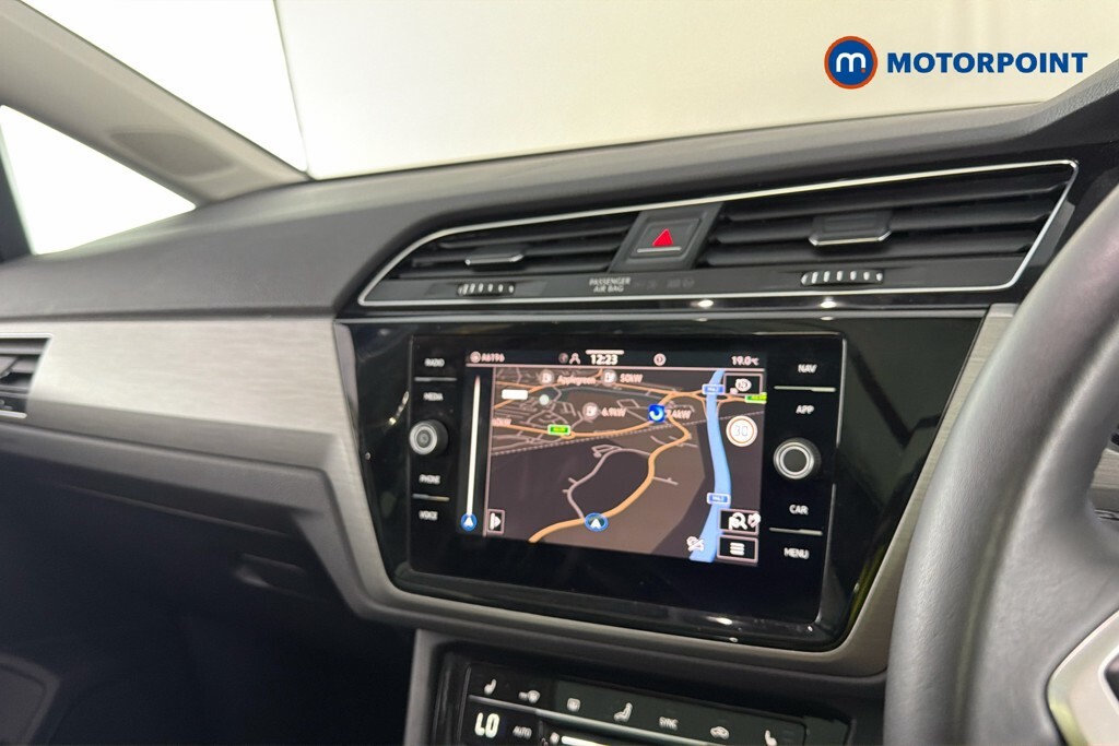 Volkswagen Touran Match Black #18