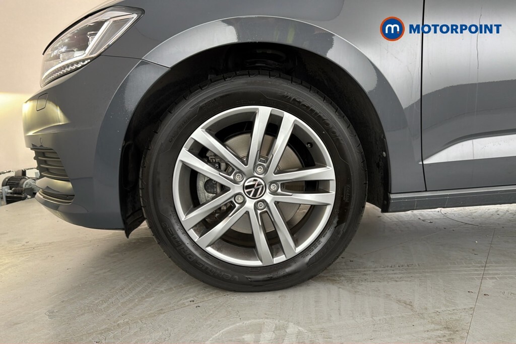 Volkswagen Touran Match Black #45