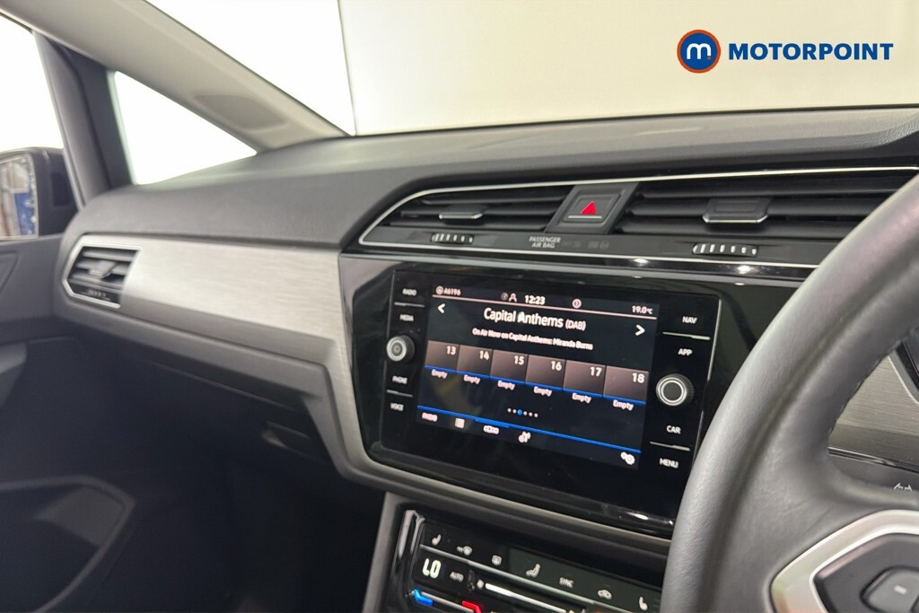 Volkswagen Touran Match Black #17