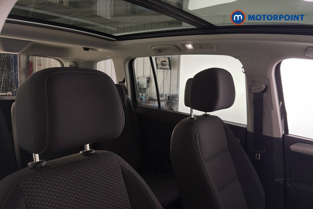Volkswagen Touran Match Black #30