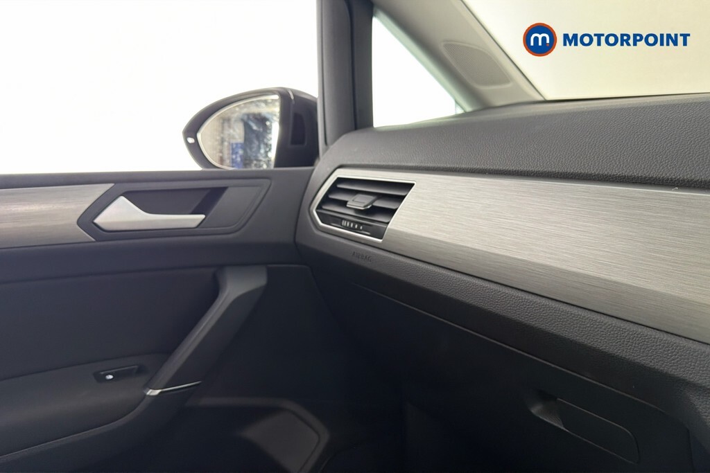 Volkswagen Touran Match Black #19