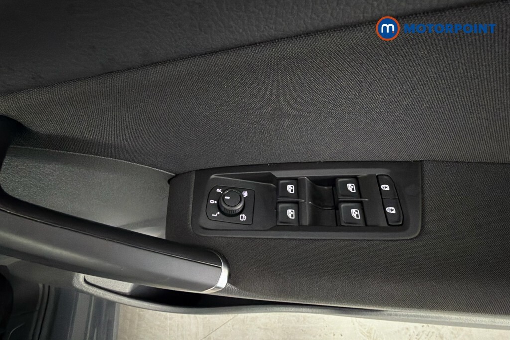Volkswagen Touran Match Black #28