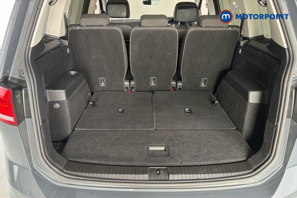 Volkswagen Touran Match Black #36