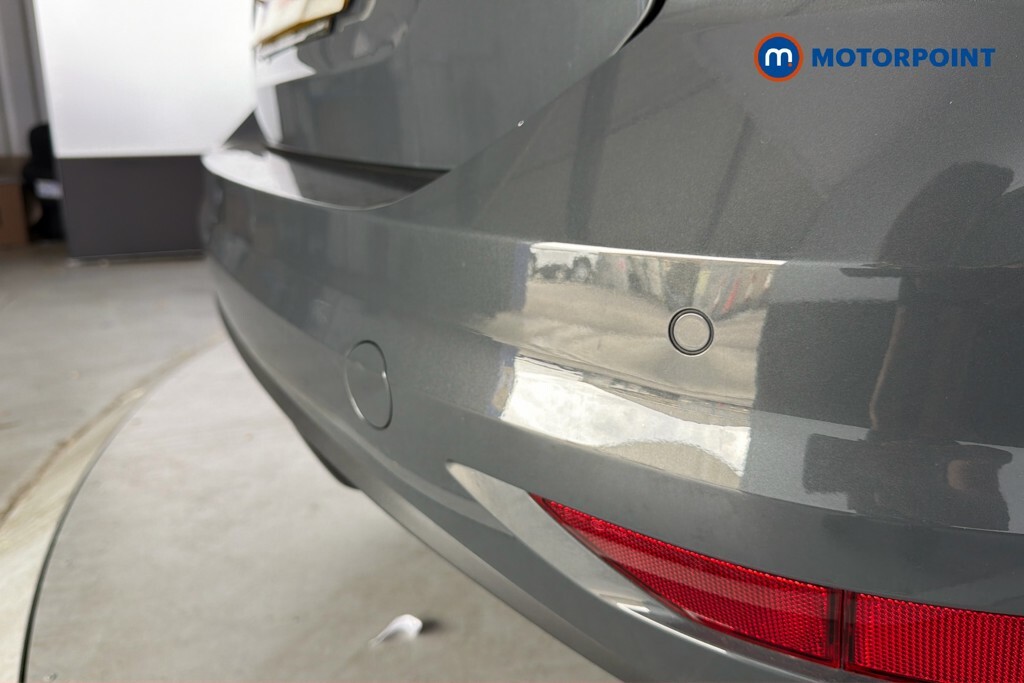 Volkswagen Touran Match Black #40