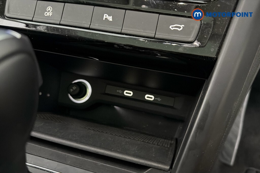 Volkswagen Touran Match Black #25