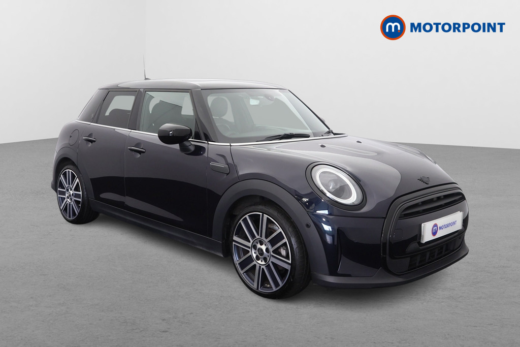 Mini Hatch 1.5 Cooper Exclusive Comfort-nav Pack Black