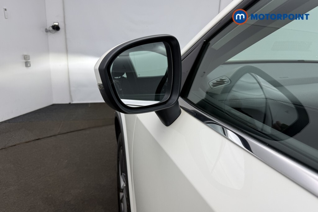 Nissan Qashqai Acenta Premium White #32