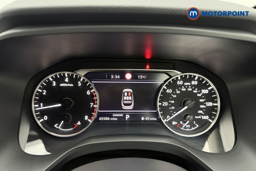Nissan Qashqai Acenta Premium White #11
