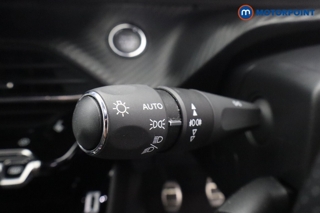 Peugeot 2008 Allure Premium Grey #13
