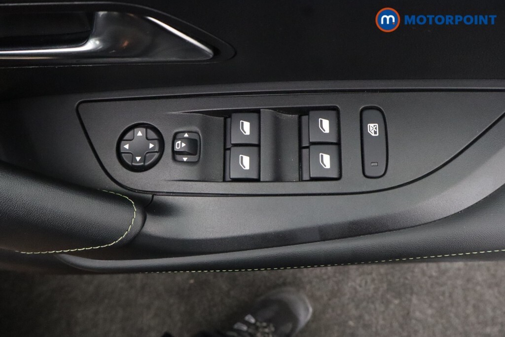 Peugeot 2008 Allure Premium Grey #28