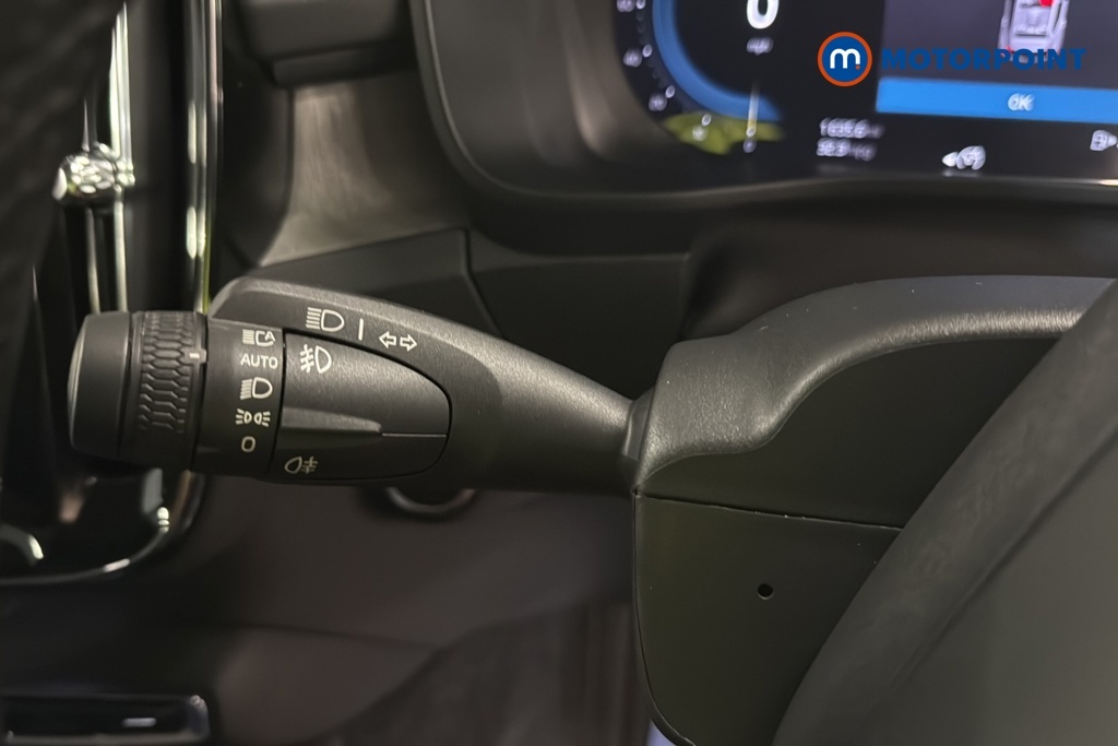 Volvo XC40 2.0 B3 Mhev Plus Suv Hybrid Dct Eu Black #13