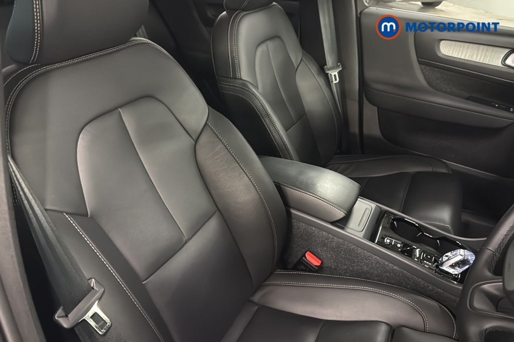 Volvo XC40 2.0 B3 Mhev Plus Suv Hybrid Dct Eu Black #23
