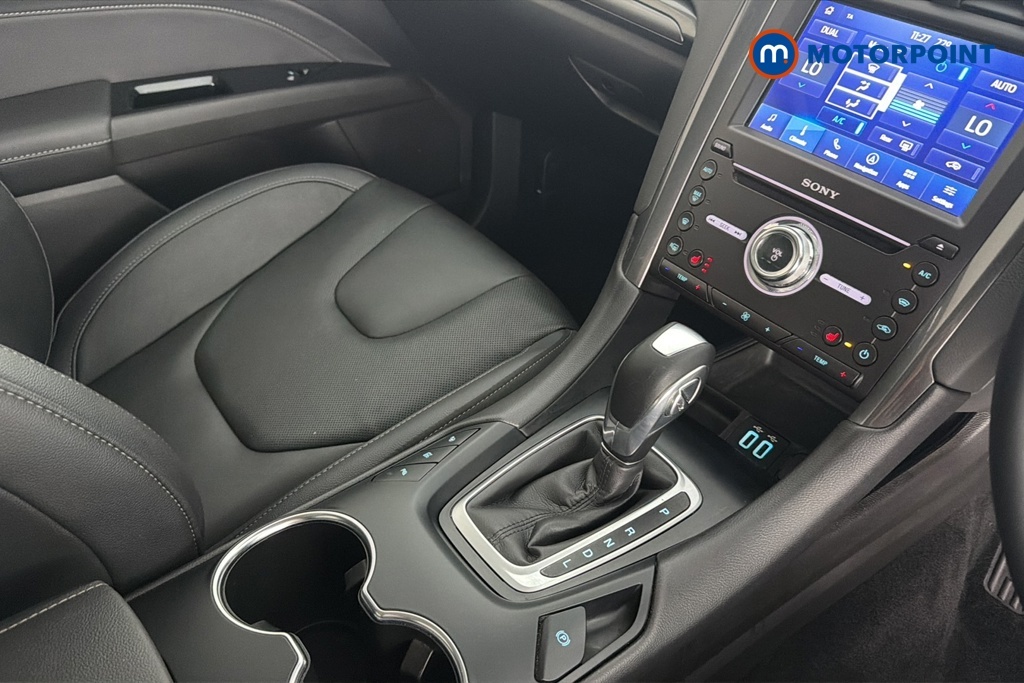 Ford Mondeo 2.0 Hybrid Titanium Edition Estate Blue #19