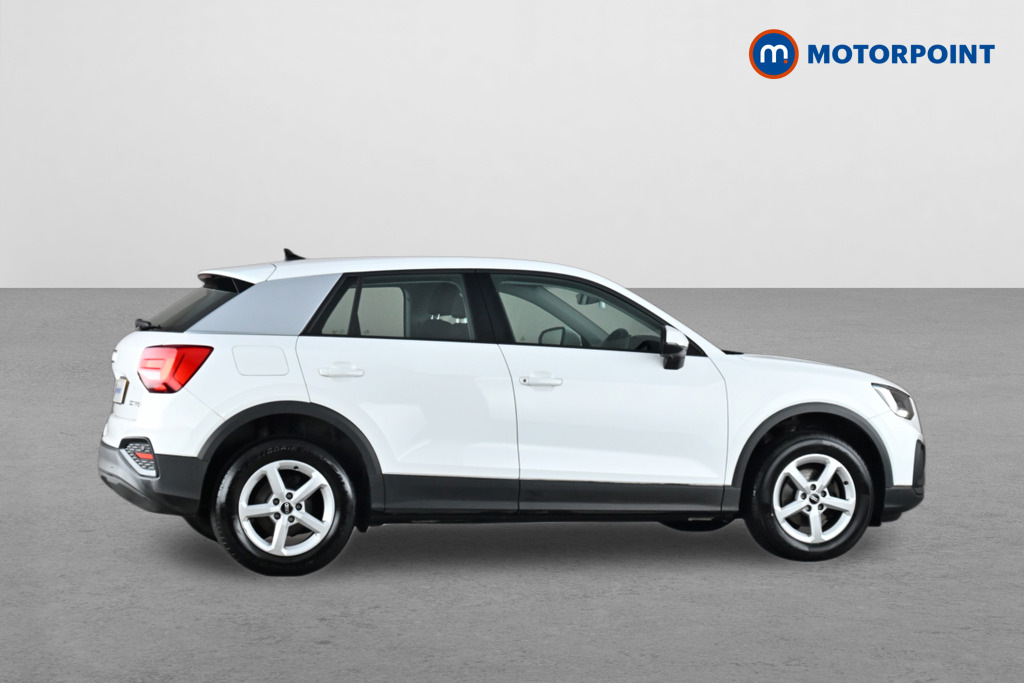 Audi Q2 30 Tfsi Technik White #6