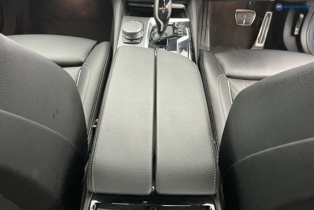 BMW 5 Series 520I M Sport Grey #16