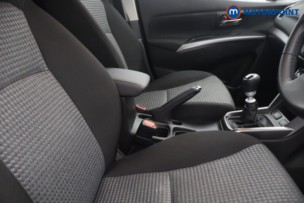 Suzuki S Cross 1.4 Boosterjet 48V Hybrid Motion Silver #18