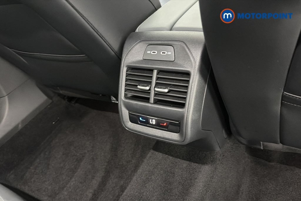 Volkswagen Passat 1.5 Tsi Ehybrid 272 R-line Dsg Grey #28
