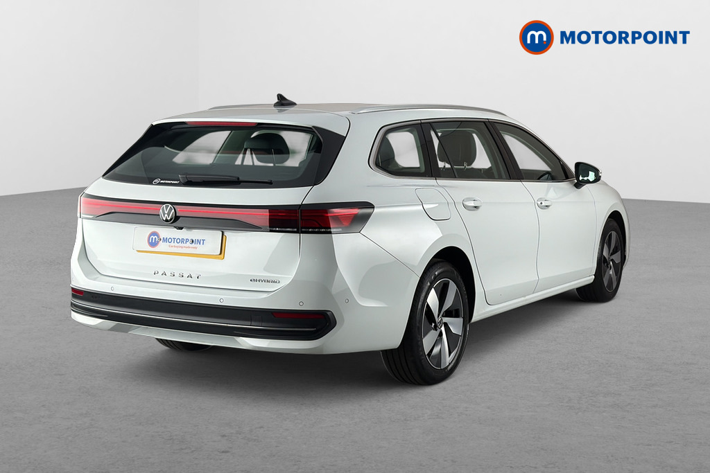Volkswagen Passat 1.5 Tsi Ehybrid Life Dsg White #5