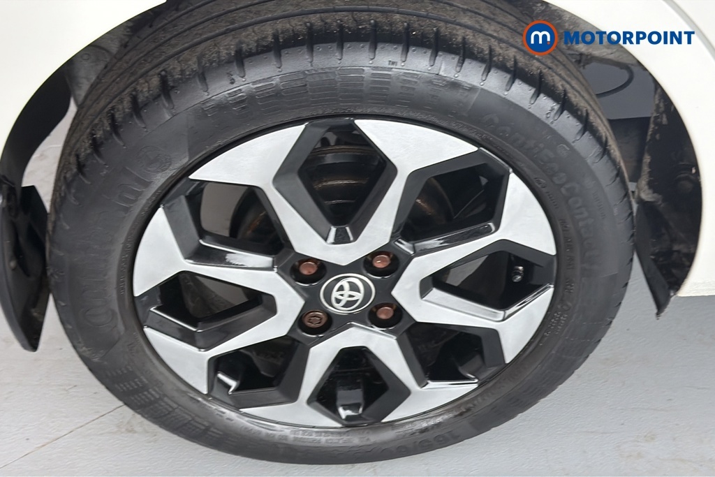 Toyota Aygo Vvt-i X-play Tss White #24