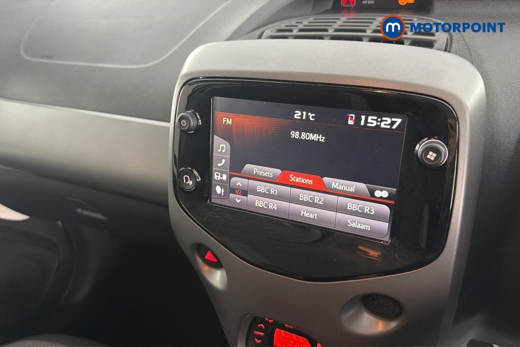 Toyota Aygo Vvt-i X-play Tss White #14