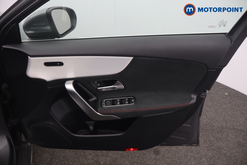 Mercedes-Benz A Class 1.3 A200h Mhev Amg Line Executive 7G-dct Euro 6 Black #14