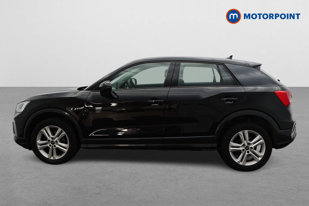 Audi Q2 30 Tfsi Sport Black #4