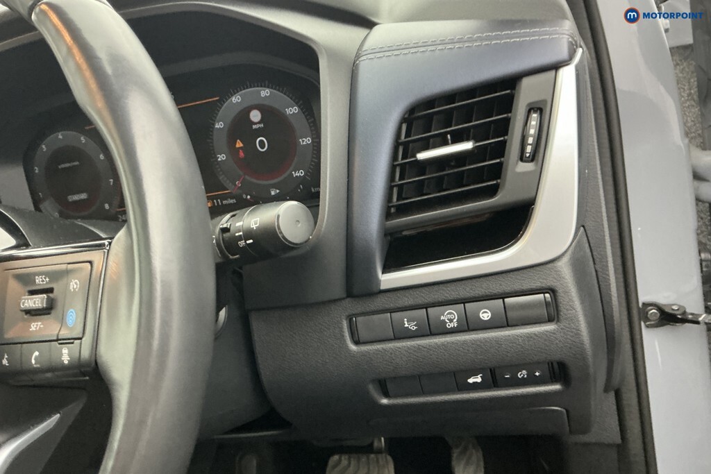 Nissan Qashqai 1.3L N-connecta Black #27