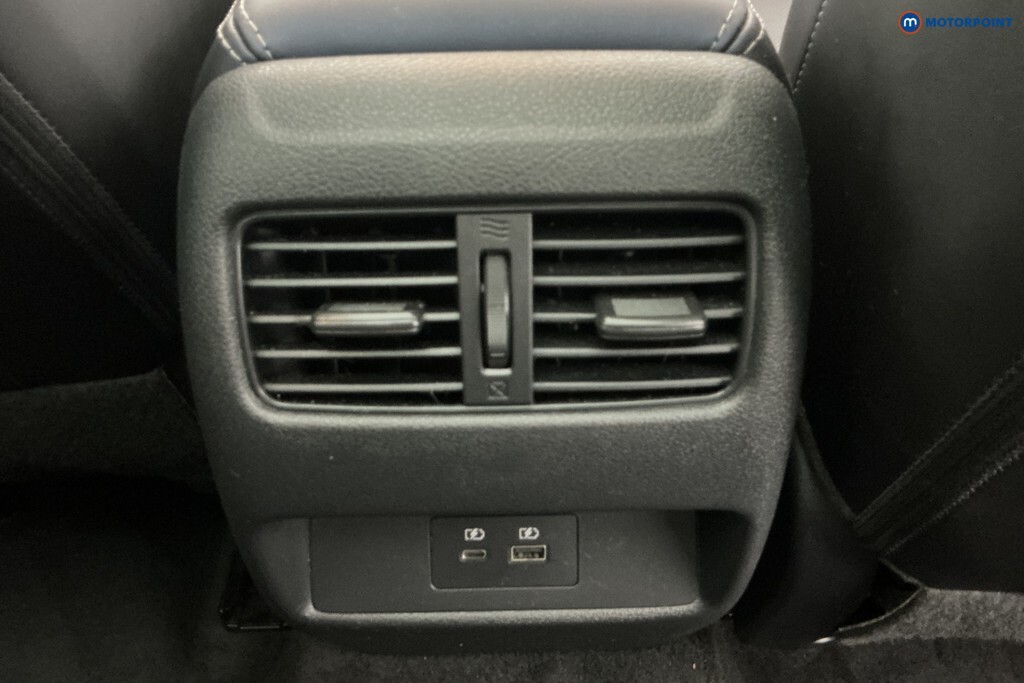 Nissan Qashqai 1.3L N-connecta Black #16