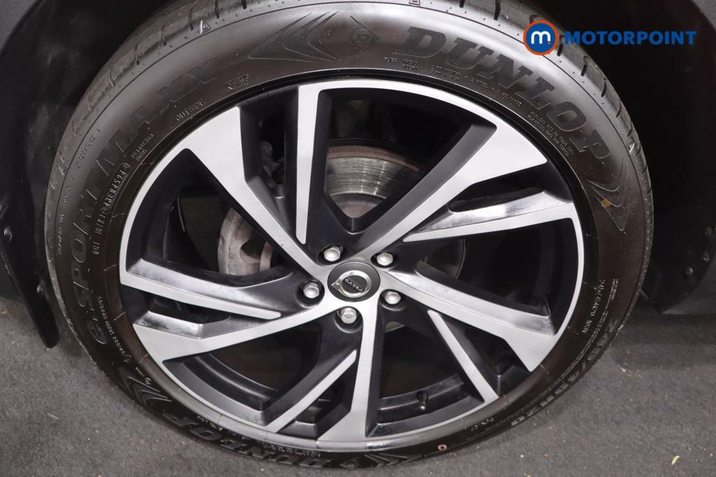 Volvo XC40 1.5 T3 163 Momentum Pro White #33