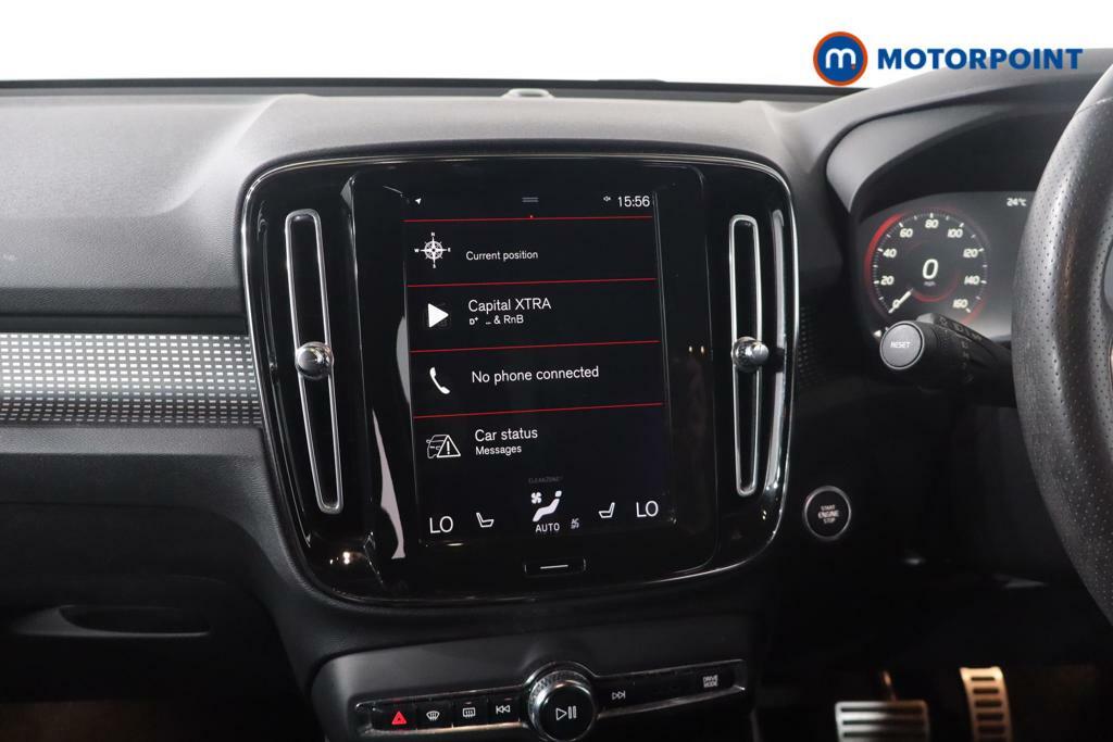 Volvo XC40 1.5 T3 163 Momentum Pro White #10
