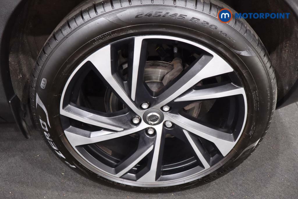 Volvo XC40 1.5 T3 163 Momentum Pro White #34