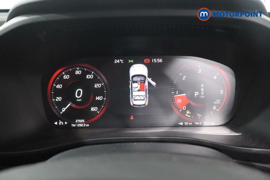 Volvo XC40 1.5 T3 163 Momentum Pro White #13