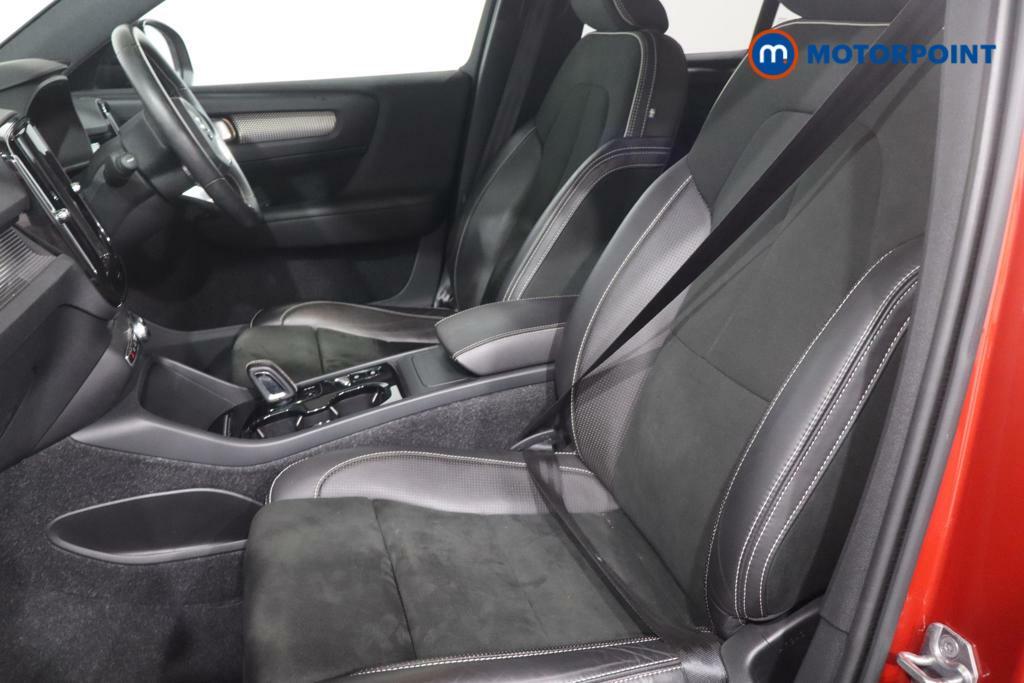 Volvo XC40 1.5 T3 163 Momentum Pro White #30
