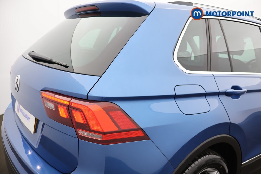 Volkswagen Tiguan 2.0 Match Tdi Black #27