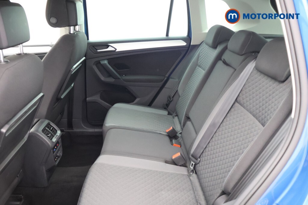 Volkswagen Tiguan 2.0 Match Tdi Black #19