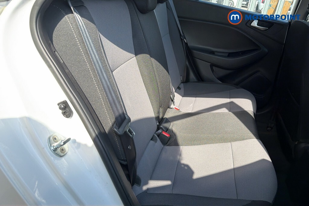 Hyundai I20 1.0 T-gdi Se 99 Bhp White #16