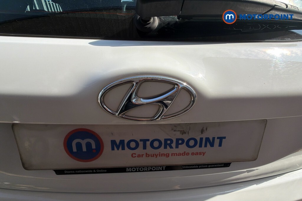 Hyundai I20 1.0 T-gdi Se 99 Bhp White #19