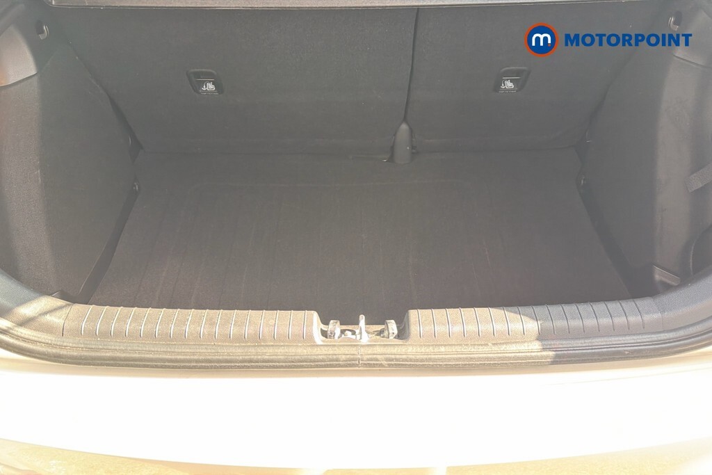 Hyundai I20 1.0 T-gdi Se 99 Bhp White #17