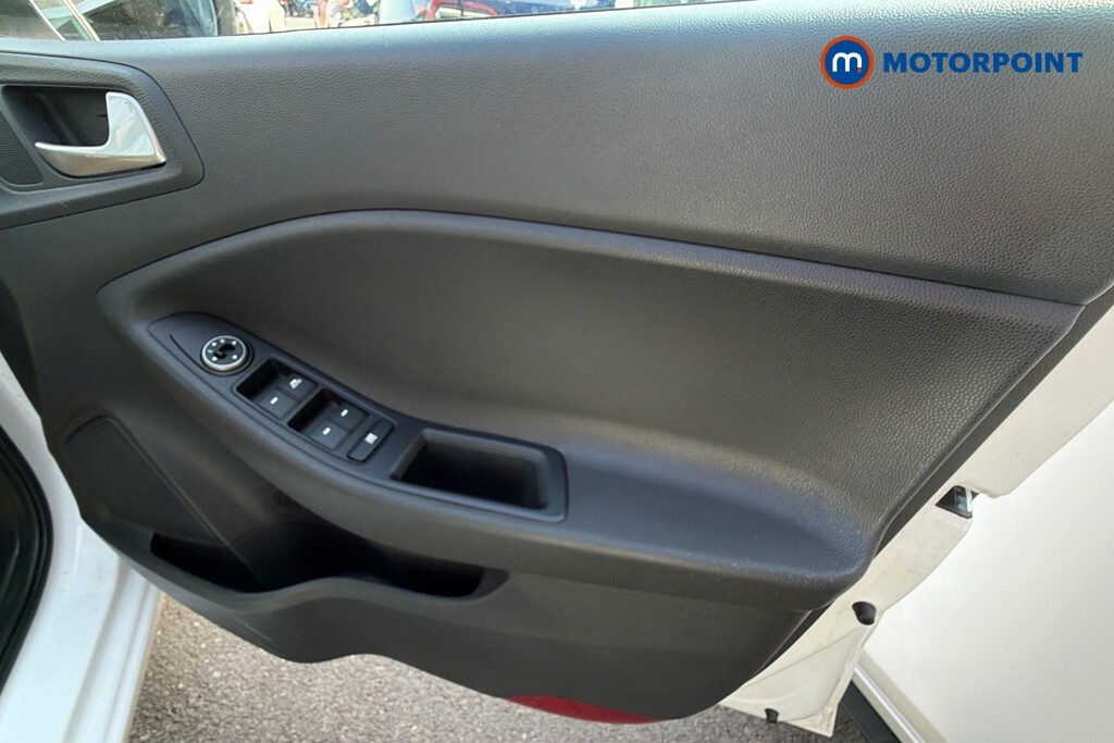 Hyundai I20 1.0 T-gdi Se 99 Bhp White #13