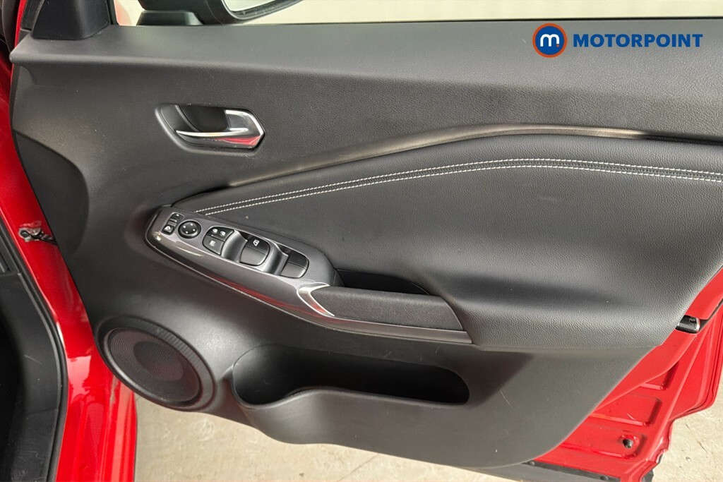 Nissan Juke 1.6 Hybrid N-connecta 2023 Red #24
