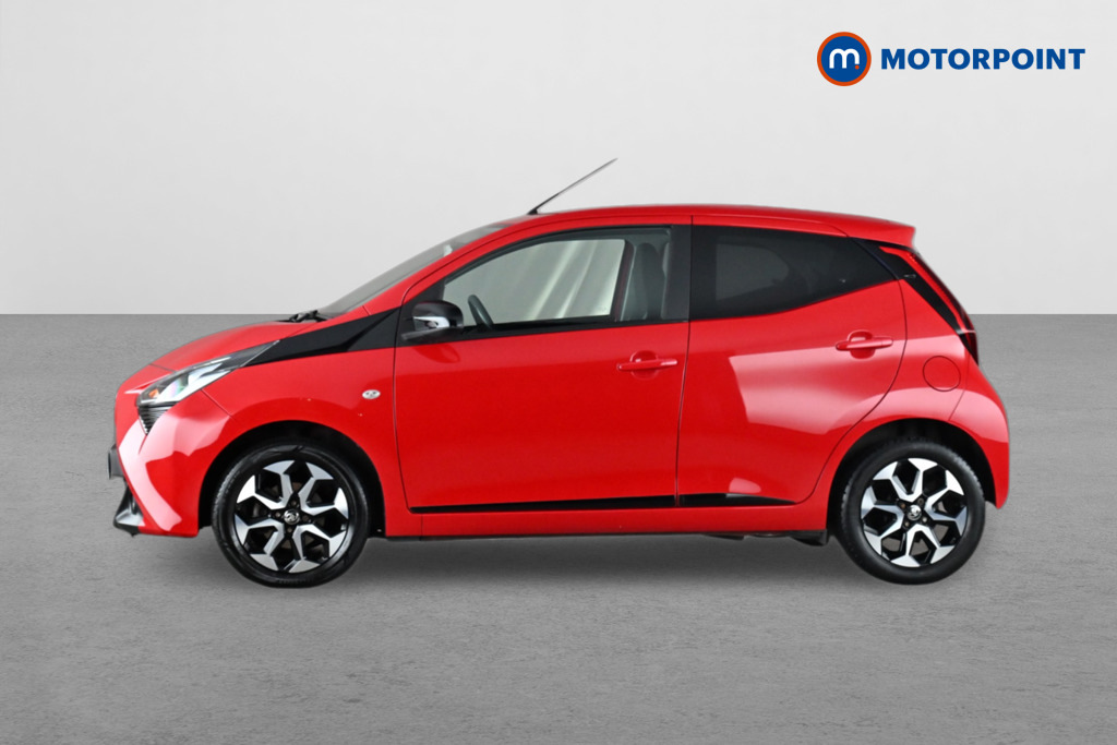 Toyota Aygo 1.0 Vvt-i X-trend Red #4