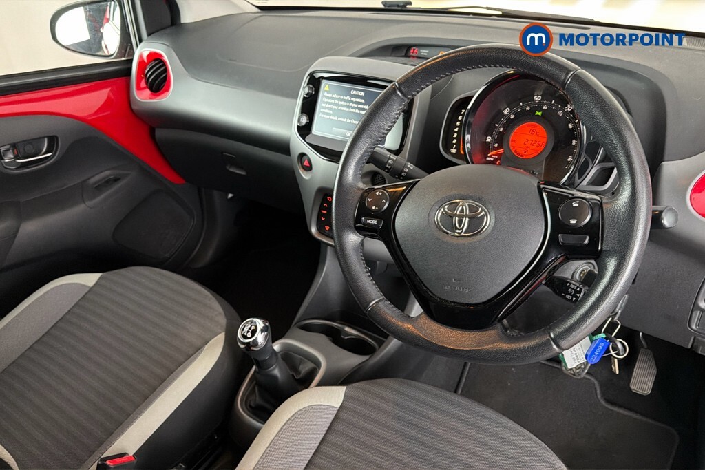 Toyota Aygo Aygo X-trend Vvt-i Red #9