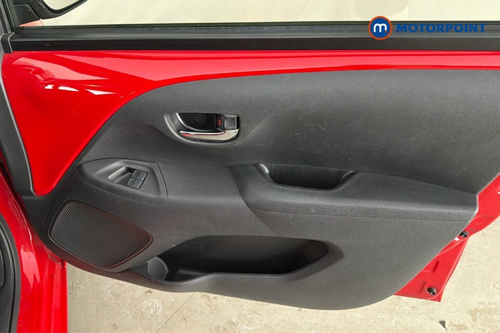 Toyota Aygo Aygo X-trend Vvt-i Red #22