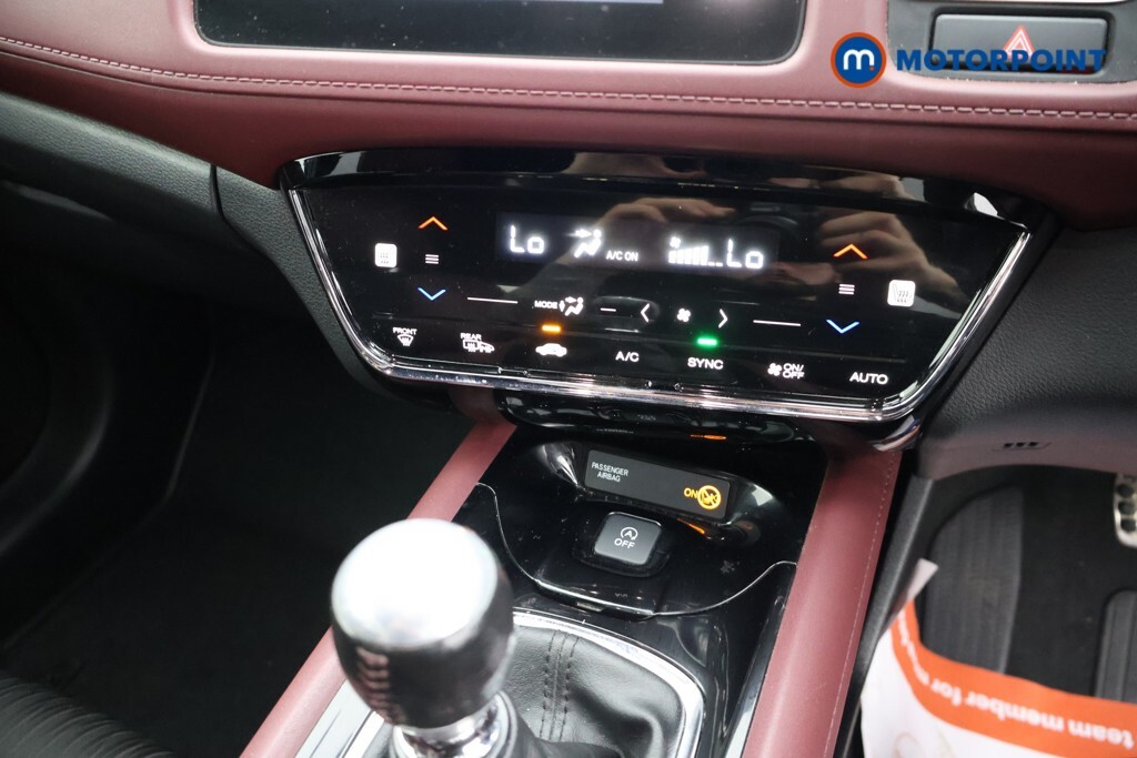 Honda Hr-V 1.5 I-vtec Se Suv Cvt Ss 130 Ps Black #19