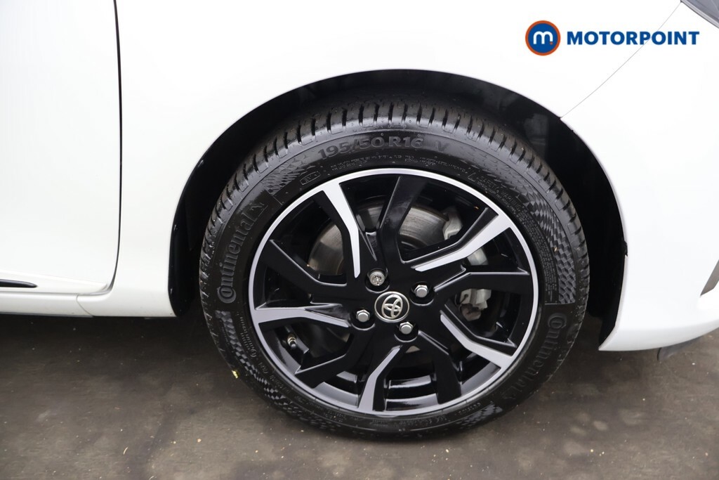 Toyota Yaris Hybrid 1.5 Vvt-i Icon Tech 5-Dr White #33