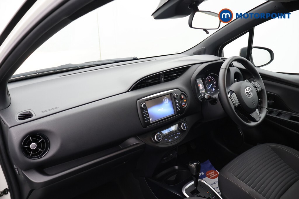 Toyota Yaris Hybrid 1.5 Vvt-i Icon Tech 5-Dr White #25