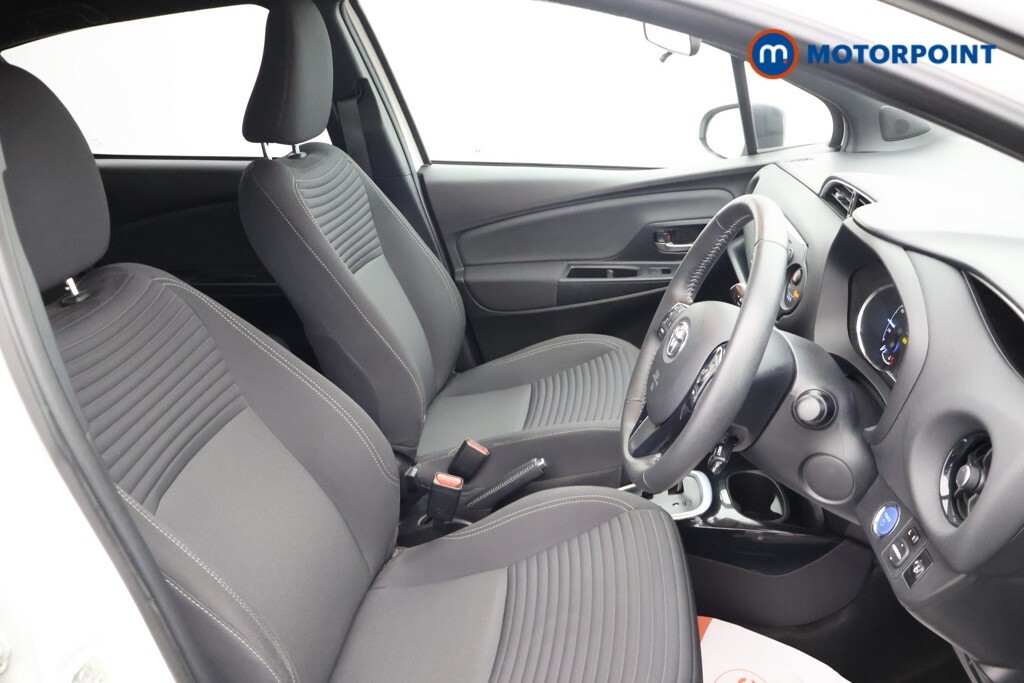 Toyota Yaris Hybrid 1.5 Vvt-i Icon Tech 5-Dr White #21