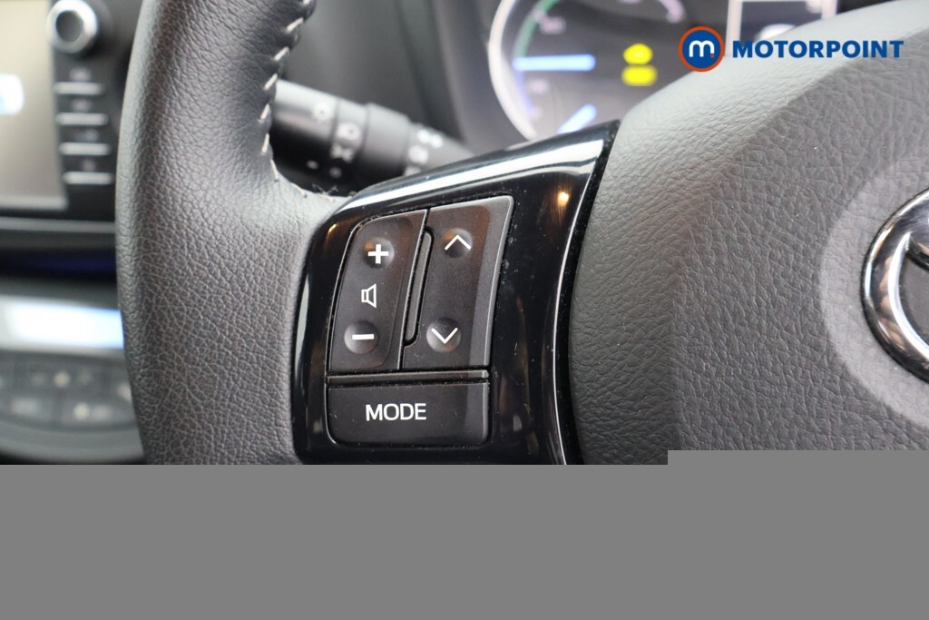 Toyota Yaris Hybrid 1.5 Vvt-i Icon Tech 5-Dr White #9