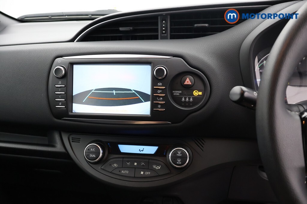 Toyota Yaris Hybrid 1.5 Vvt-i Icon Tech 5-Dr White #14