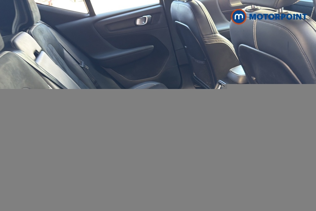 Volvo XC40 1.5 T5 262 Hybrid R Design Pro Geartronic #23